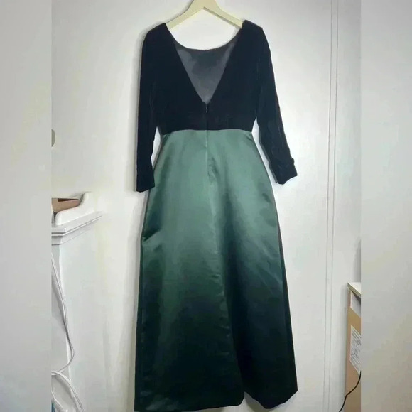 Catherine Regehr Vancouver Velvet Maxi Dress Size Medium - Picture 6 of 10